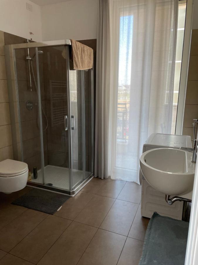 Confortevole Bilocale In Largo Marinai D'Italia Milán Exterior foto
