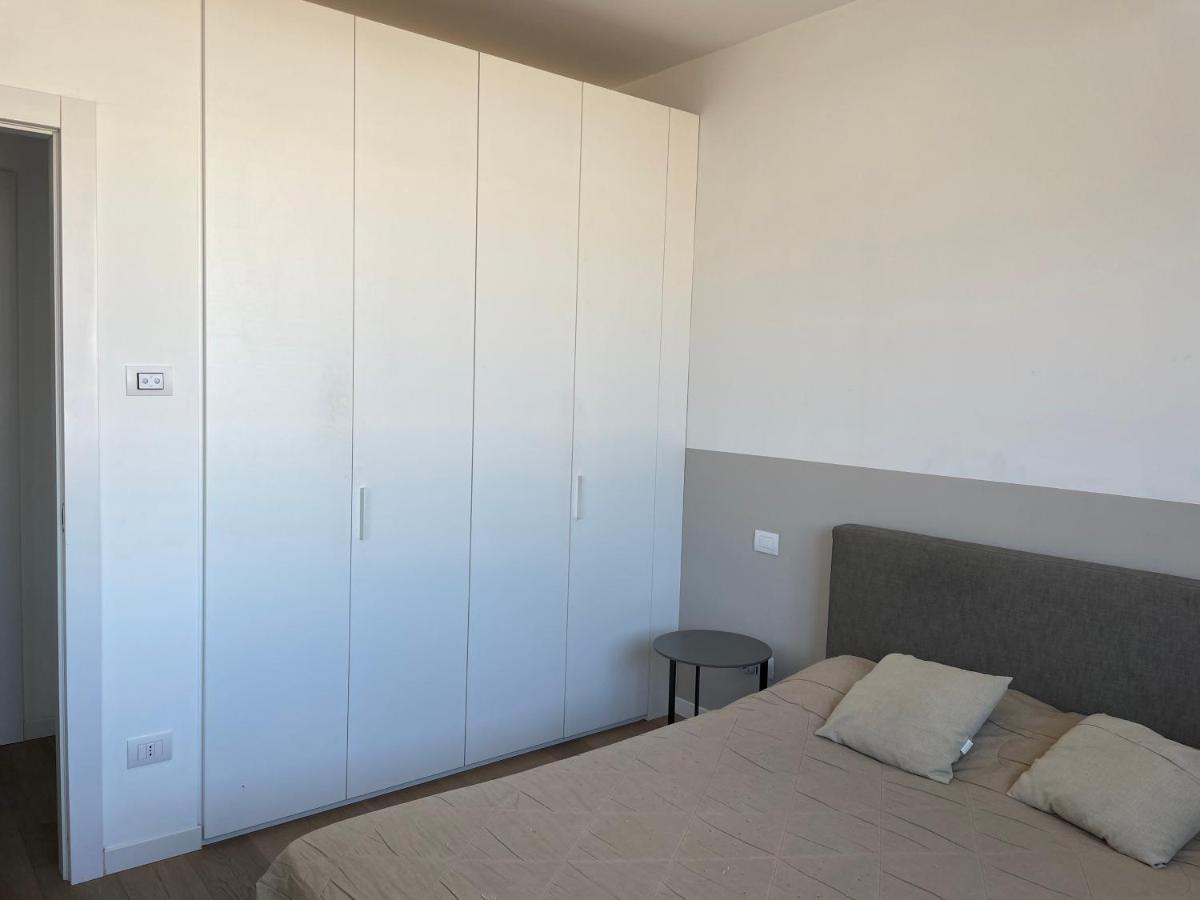 Confortevole Bilocale In Largo Marinai D'Italia Milán Exterior foto