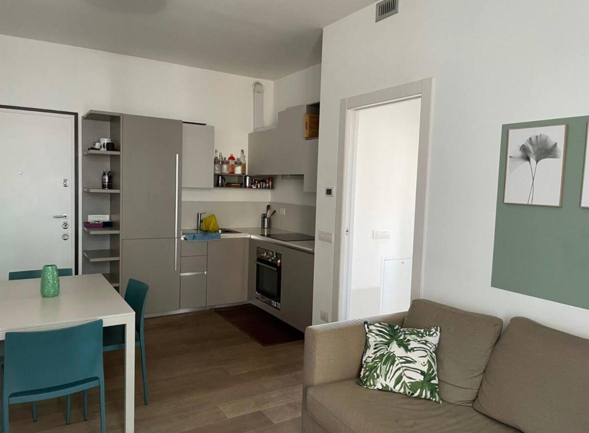 Confortevole Bilocale In Largo Marinai D'Italia Milán Exterior foto